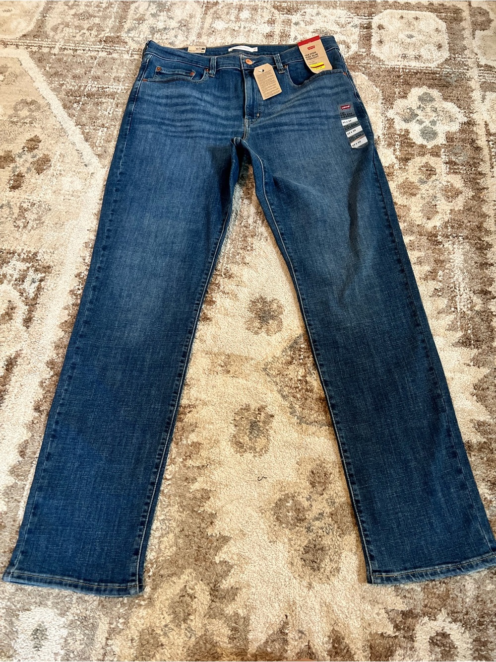 Levi's Women's 724 High Rise Straight Jeans